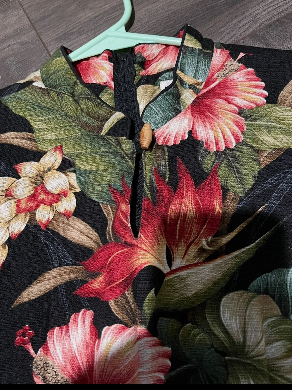 Iolani Brand Hawaiian Tropical Aloha floral Maxi Dress, Size small. - Picture 4 of 10